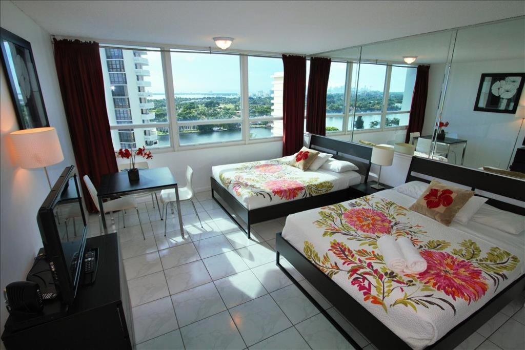 Castle 1118 Studio Bayview Direct Beach Access, Tennis, Pool, Restaurants, Free Parking Маямі-Біч Екстер'єр фото