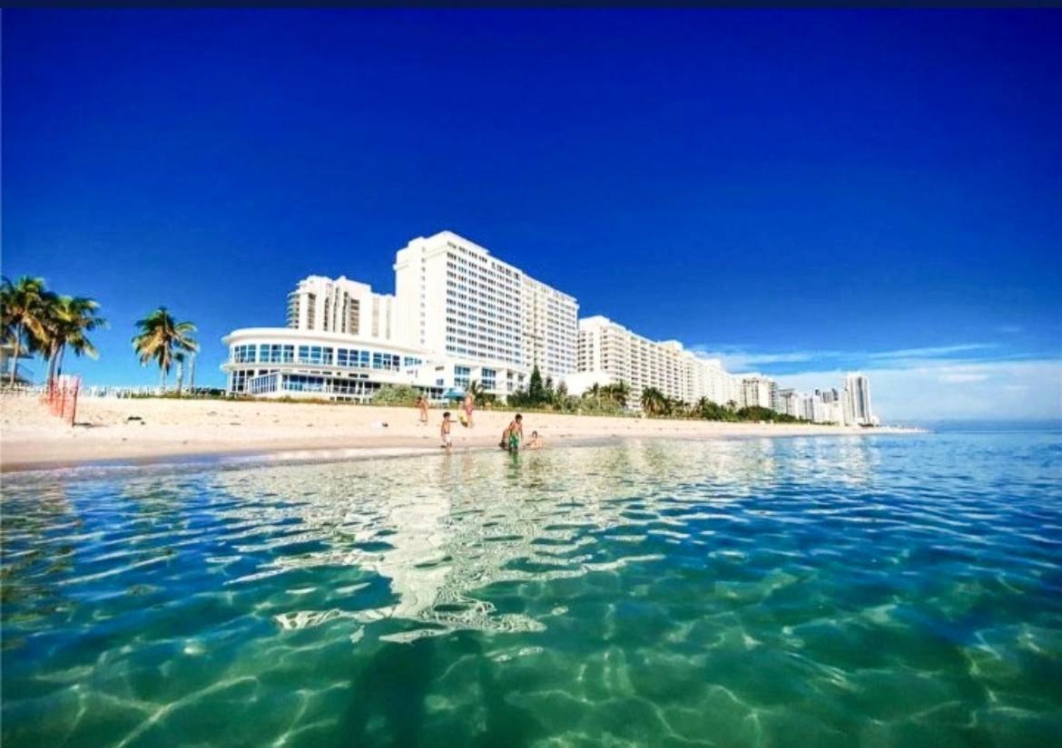 Castle 1118 Studio Bayview Direct Beach Access, Tennis, Pool, Restaurants, Free Parking Маямі-Біч Екстер'єр фото